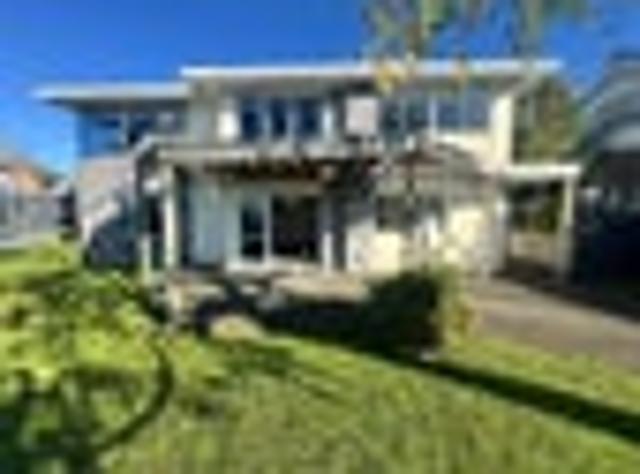 West Harbour, 2 bedrooms, $610 pw