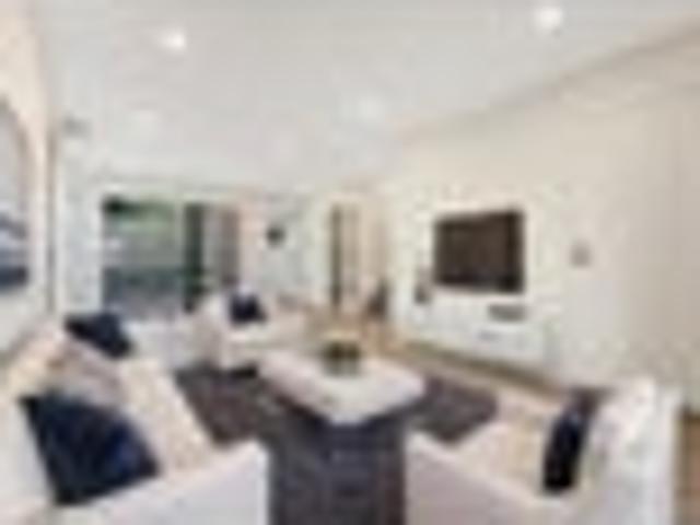 West Harbour, 4 bedrooms, $800 pw