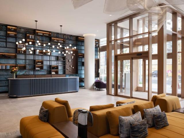 West House 3 Bedroom Apartment for Rent at 88 Bathurst St, Toronto, ON M5V 0W8 Niagara