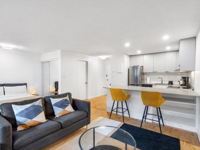 West 10th Avenue