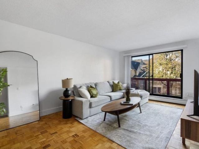 West 10th Avenue