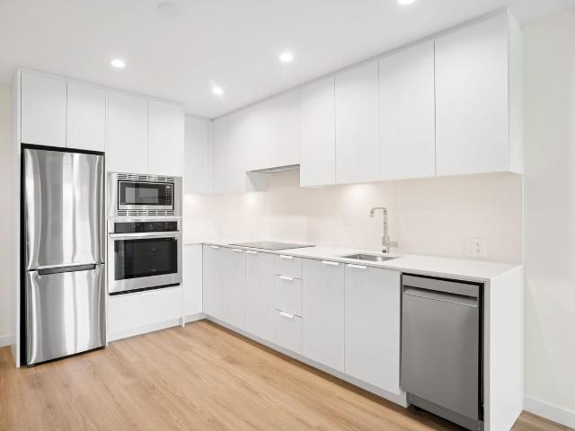 West 42 East 1 Bedroom Apartment for Rent at 277 West 42nd Ave, Vancouver, BC V5Y None Oakridge