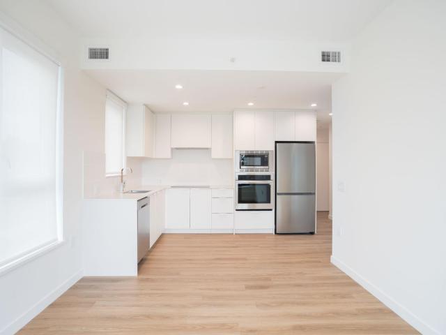 West 42 East Below Market 2 Bedroom + 1 Bathroom [object Promise] for Rent
