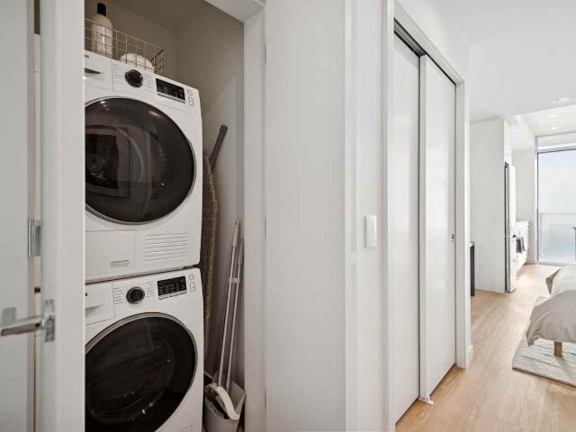 West 42 West Studio Apartment for Rent at 5780 Alberta St, Vancouver, BC V5Y 0P5 Oakridge