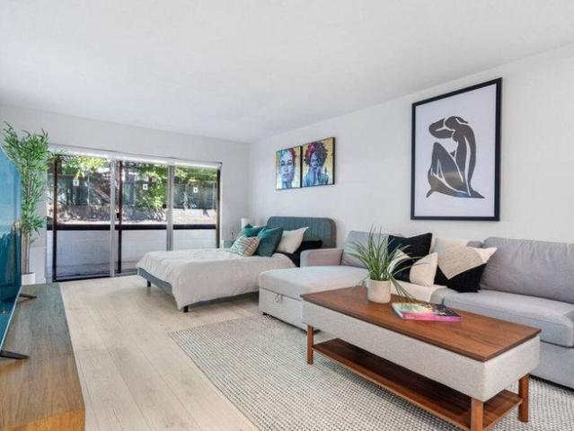 West 8th Avenue