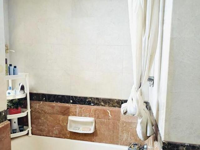 Westcove Condominium D5, Condominium