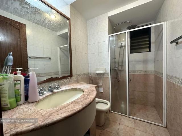 Westcove Condominium D5, Condominium