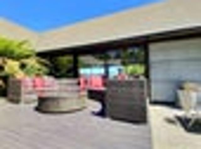 Westcoast Godzone Home or retreat!