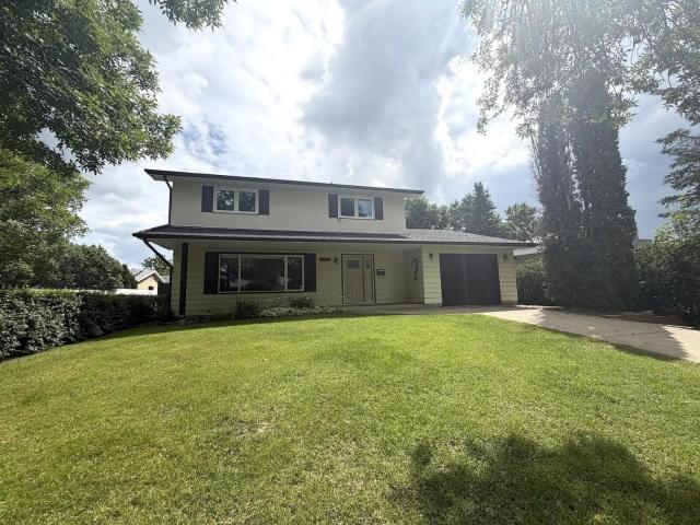 Westboro 4 Bed 3.5 Bath Fully Finished Home Sherwood Park NOW FOR RENT!
