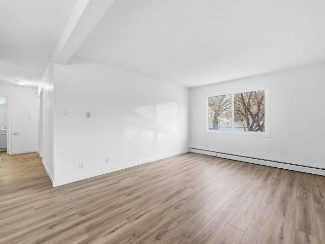 Westbrook Apartments 1 Bedroom Apartment for Rent at 205 Avenue R S, Saskatoon, SK S7M 2Y9 Pleasant Hill