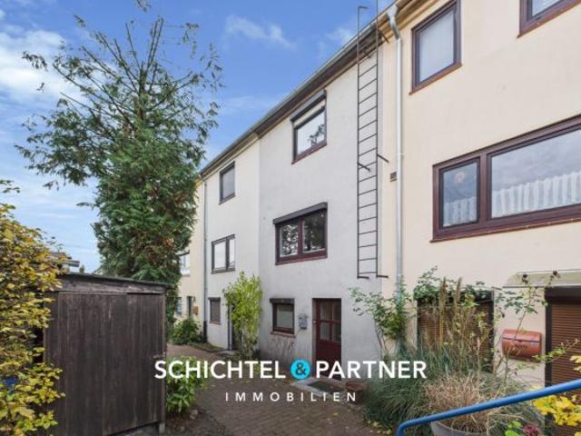 Westend | Solides Reihenhaus mit viel Potenzial und Garten in ruhiger Lage