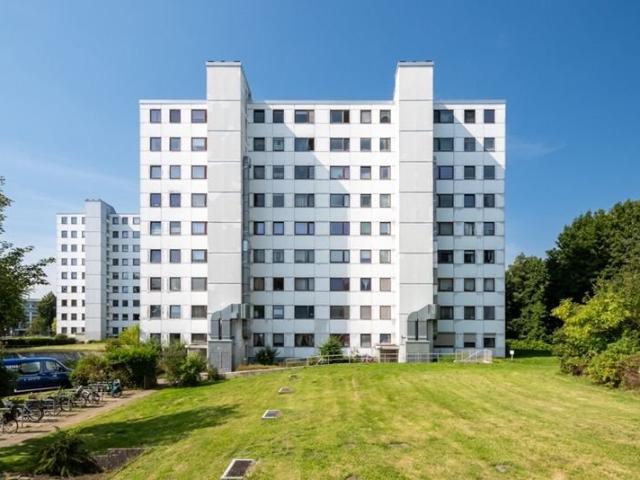 westimmobilien: Weitblick bis über das STADDI… Vermietete Eigentumswohnung mit Tiefgaragenstellplatz direkt am Stadtzentrum