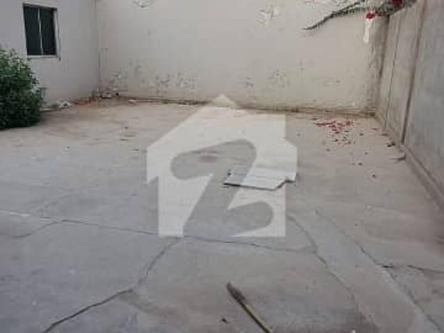 Westopen corner house available for rent for commercial use