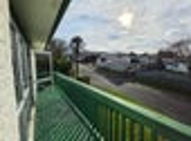Westown, 2 bedrooms, $460 pw