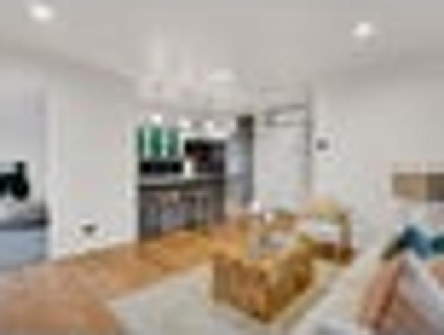 Westown, 3 bedrooms, $650 pw