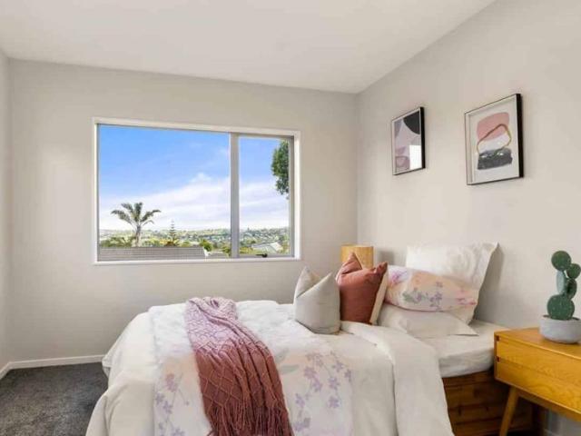 Westlake Zone Family Home in Forrest Hill