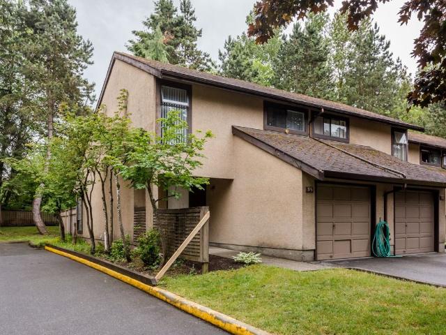 Westland Townhomes 3 Bedroom Apartment for Rent at 12198 82 Ave, Surrey, BC V3W 3E3