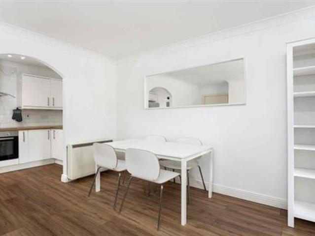 Westland Square, Pearse Street, Dublin 2 Ray Cooke Auctioneers 4894 MyHome. Ie Lettings