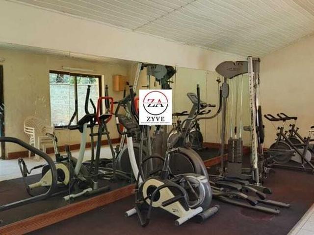 Westlands: 3 Bedroom Plus Separate DSQ Old model Spacious Well Maintained Apartment