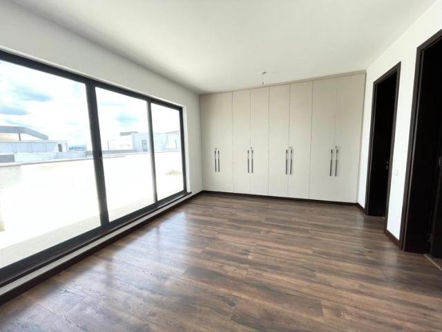 Westlands located on one of the most sought after building and area newly built modern 6 bedrooms all ensuite high end duplex penthouse for rent