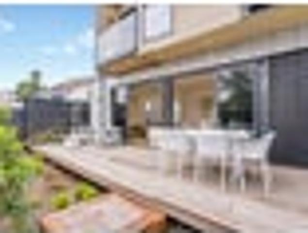 Westmere, 3 bedrooms, $1300 pw