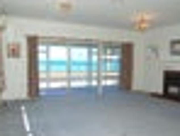 Westshore, 2 bedrooms, $595 pw