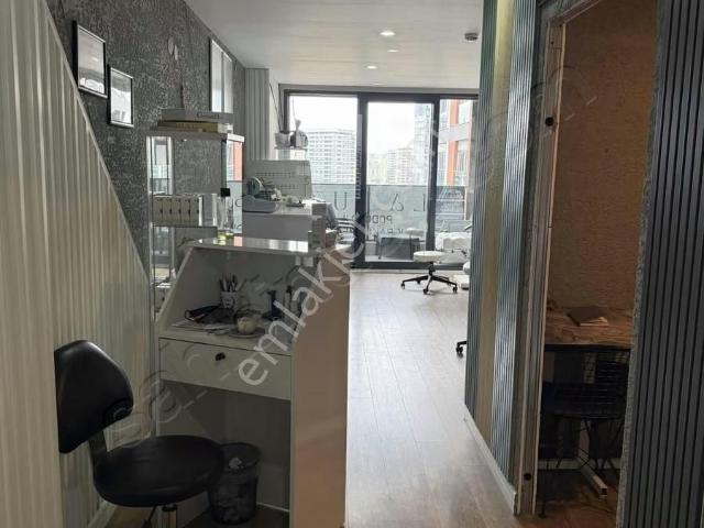 Westpoıntte Satılık İzmir Yolu Cephe 1+0 Ofis