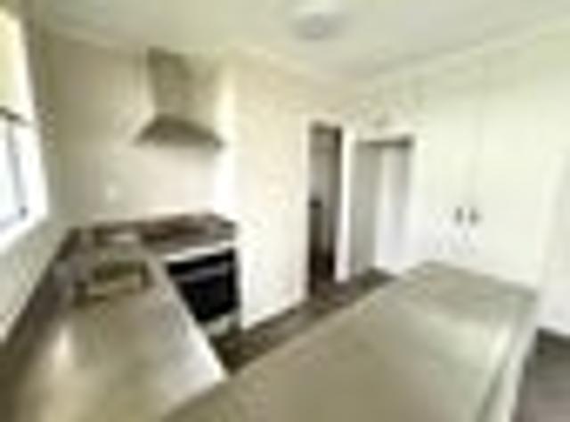 Westport, 1 bedroom, $250 pw