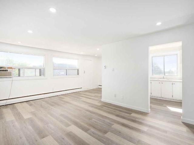Westwood House Studio Apartment for Rent at 33 Boul Brunswick, Dollard Des Ormeaux, QC H9B 1P4 Westwood