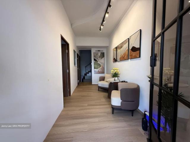 Westwood Park D22, Terrace