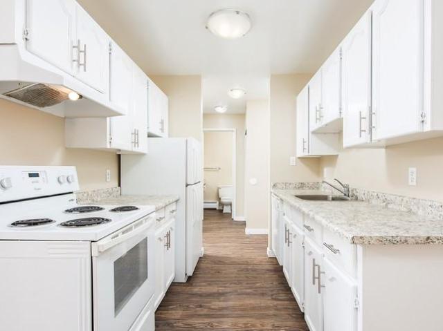 Westview Manor 3 Bedroom Apartment for Rent at 4302C 43 St, Stony Plain, AB T7Z 1J4