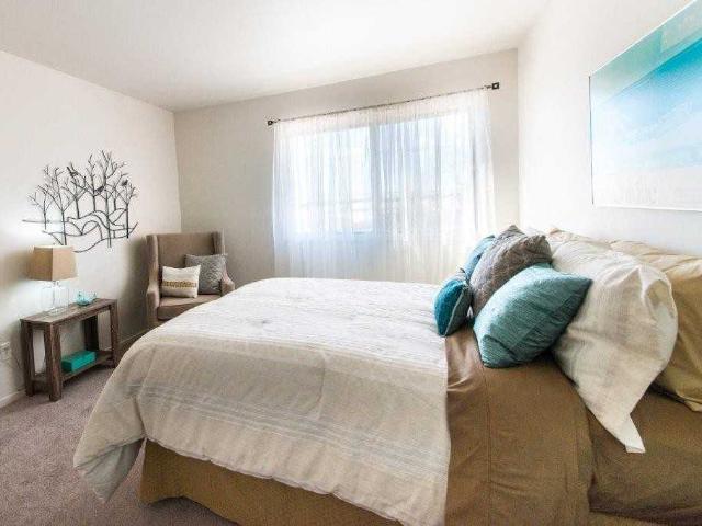 Westview Place 2 Bedroom Apartment for Rent at 52 Bayswater Pl, Kingston, ON K7M 2C2 Polson Park