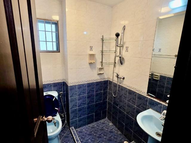 Westville D22, Terrace