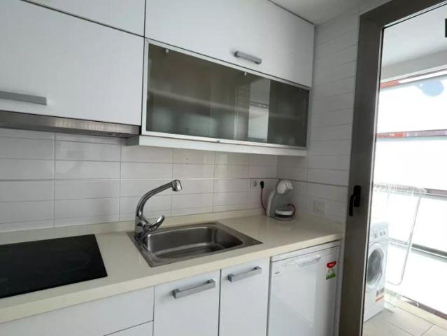 Whole 2 bedrooms apartment in València