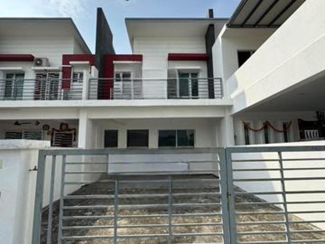 Whole House for Rent at Bandar Springhill Near UCSI PD