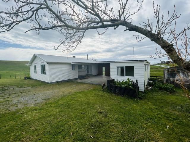 Whakapirau, 4 bedrooms