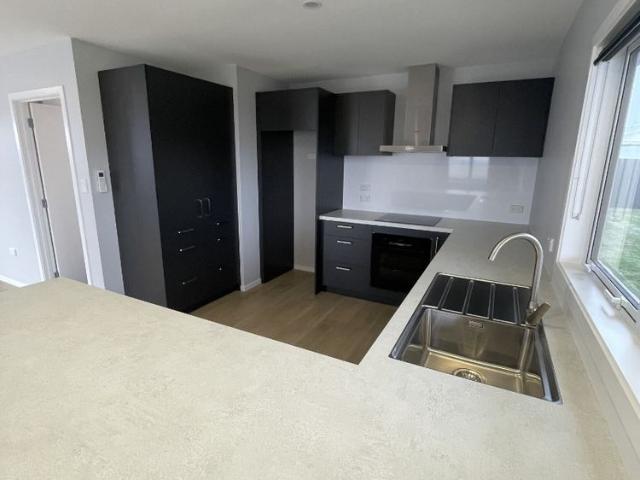 Whakaruru Crescent, Flaxmere