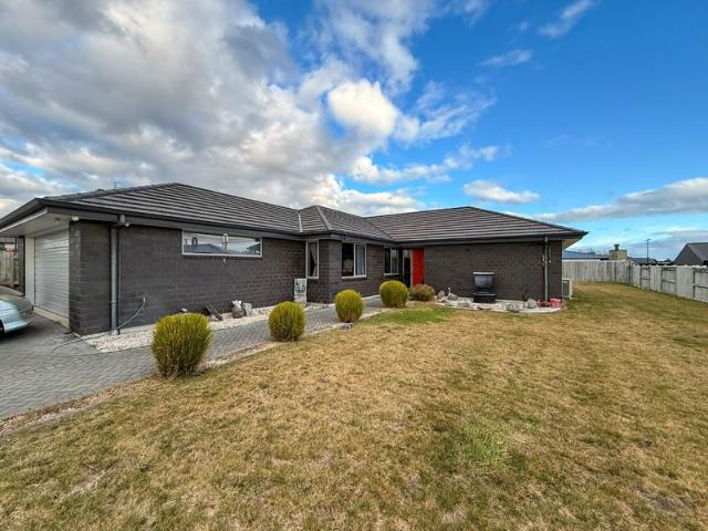 wharewaka, 4 bedrooms