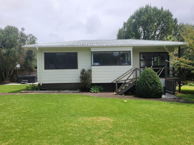 whenuapai, 2 bedrooms