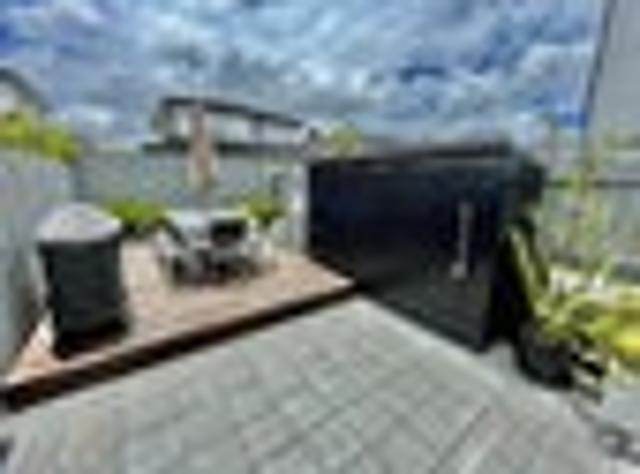 Whenuapai, 2 bedrooms, $650 pw