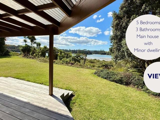 whenuapai, 5 bedrooms