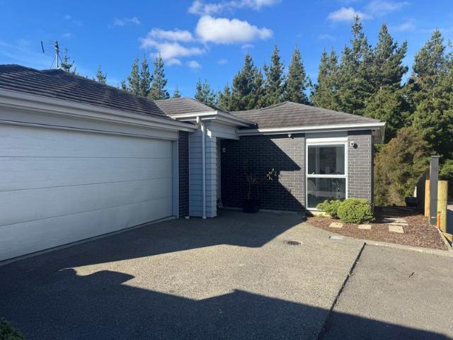 whitby, 3 bedrooms