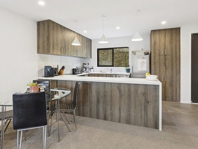 whitby, 3 bedrooms
