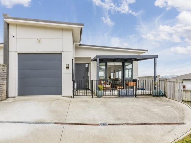 whitby, 3 bedrooms