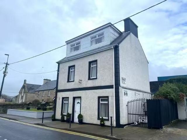 White Gables, Main Street, Dunkineely, DLDUNK