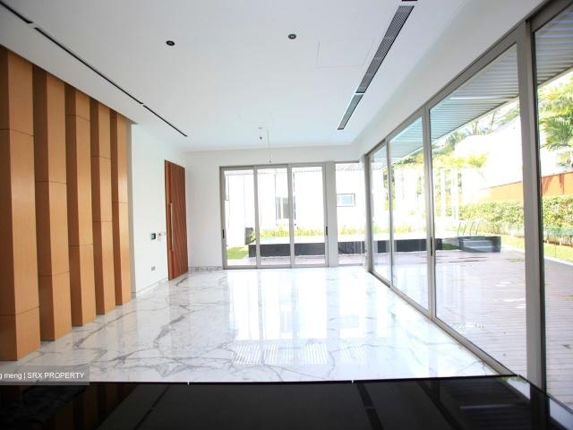 White House Residences D10, Condominium