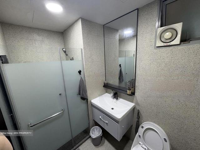 Whitewater D18, Condominium