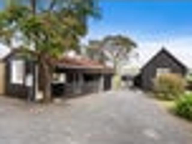 Whitford, 1 bedroom, $575 pw