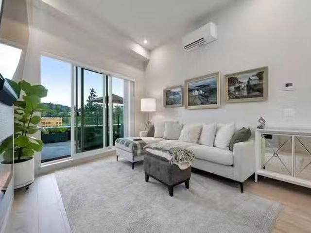 Whirlaway Crescent
