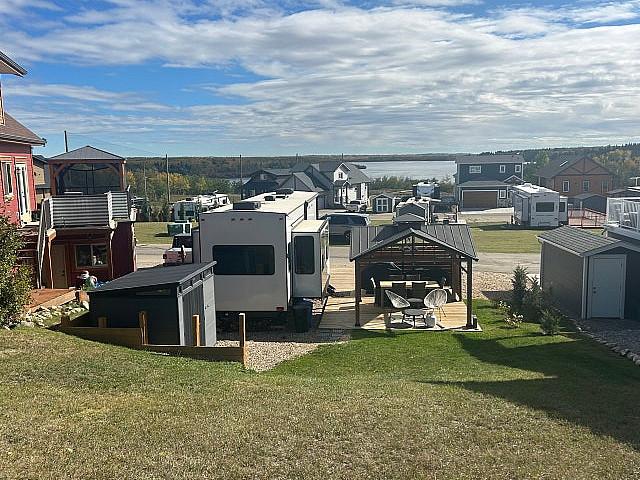 Whispering Pines Lot W/ Deck, Pergola & Golf Cart